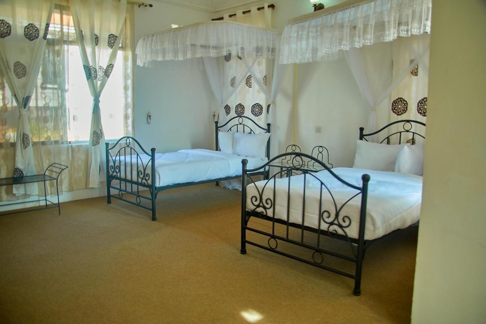 Ngorongoro Corridor Lodge Karatu Buitenkant foto